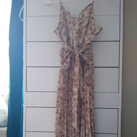 shien Dresses & Skirts - SHEIN VCAY Floral Pleated Hem Belted Cami Maxi Dress